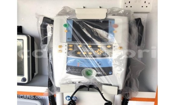 Acheter Import Voiture Toyota Hiace Blanc à Import - Dubai, Grande Comore Acheter Import Voiture Toyota Hiace Blanc à Import - Dubai, Grande Comore