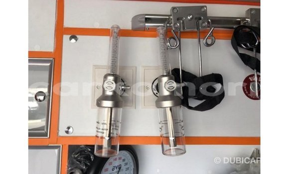 Acheter Import Voiture Toyota Hiace Blanc à Import - Dubai, Grande Comore Acheter Import Voiture Toyota Hiace Blanc à Import - Dubai, Grande Comore