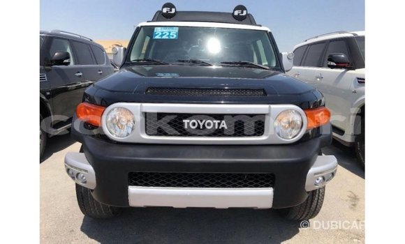 Acheter Import Voiture Toyota FJ Cruiser Noir à Import - Dubai, Grande Comore Acheter Import Voiture Toyota FJ Cruiser Noir à Import - Dubai, Grande Comore