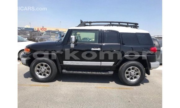 Acheter Import Voiture Toyota FJ Cruiser Noir à Import - Dubai, Grande Comore Acheter Import Voiture Toyota FJ Cruiser Noir à Import - Dubai, Grande Comore