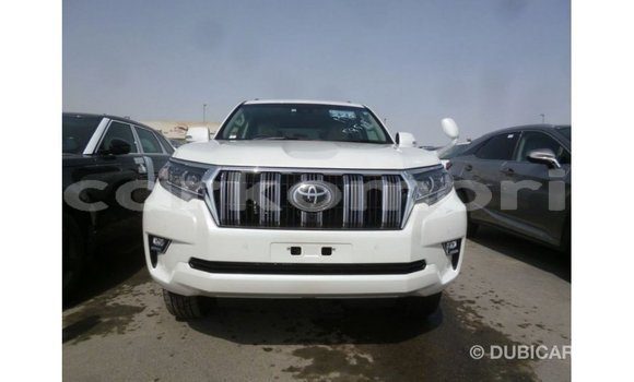 Acheter Import Voiture Toyota Prado Blanc à Import - Dubai, Grande Comore Acheter Import Voiture Toyota Prado Blanc à Import - Dubai, Grande Comore