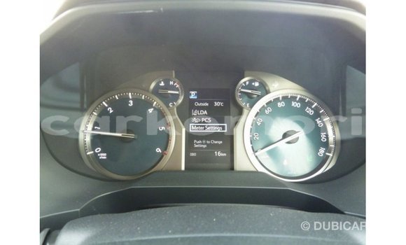 Acheter Import Voiture Toyota Prado Blanc à Import - Dubai, Grande Comore Acheter Import Voiture Toyota Prado Blanc à Import - Dubai, Grande Comore