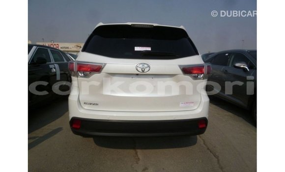 Acheter Import Voiture Toyota Kluger Blanc à Import - Dubai, Grande Comore Acheter Import Voiture Toyota Kluger Blanc à Import - Dubai, Grande Comore