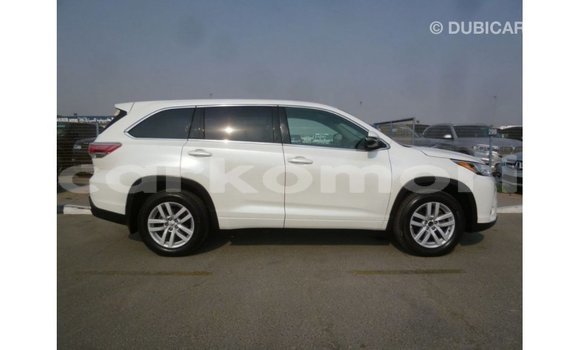 Acheter Import Voiture Toyota Kluger Blanc à Import - Dubai, Grande Comore Acheter Import Voiture Toyota Kluger Blanc à Import - Dubai, Grande Comore