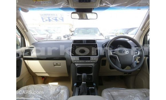 Acheter Import Voiture Toyota Prado Marron à Import - Dubai, Grande Comore Acheter Import Voiture Toyota Prado Marron à Import - Dubai, Grande Comore