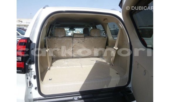 Acheter Import Voiture Toyota Prado Blanc à Import - Dubai, Grande Comore Acheter Import Voiture Toyota Prado Blanc à Import - Dubai, Grande Comore