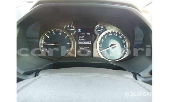 Acheter Import Voiture Toyota Prado Blanc à Import - Dubai, Grande Comore Acheter Import Voiture Toyota Prado Blanc à Import - Dubai, Grande Comore