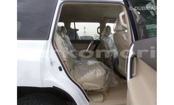 Acheter Import Voiture Toyota Prado Blanc à Import - Dubai, Grande Comore Acheter Import Voiture Toyota Prado Blanc à Import - Dubai, Grande Comore