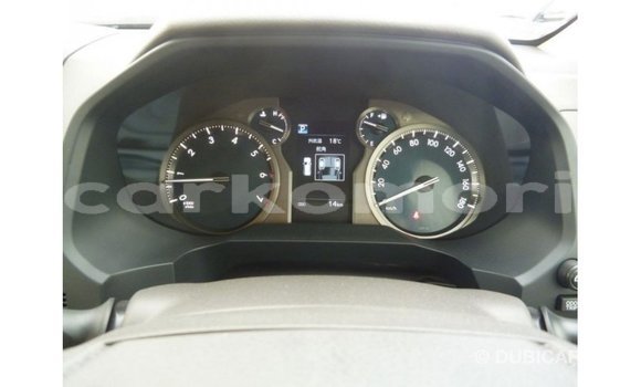 Acheter Import Voiture Toyota Prado Blanc à Import - Dubai, Grande Comore Acheter Import Voiture Toyota Prado Blanc à Import - Dubai, Grande Comore