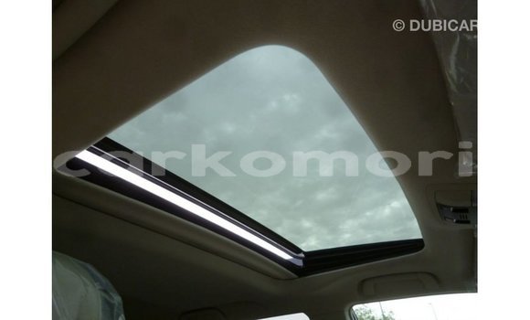 Acheter Import Voiture Toyota Prado Blanc à Import - Dubai, Grande Comore Acheter Import Voiture Toyota Prado Blanc à Import - Dubai, Grande Comore