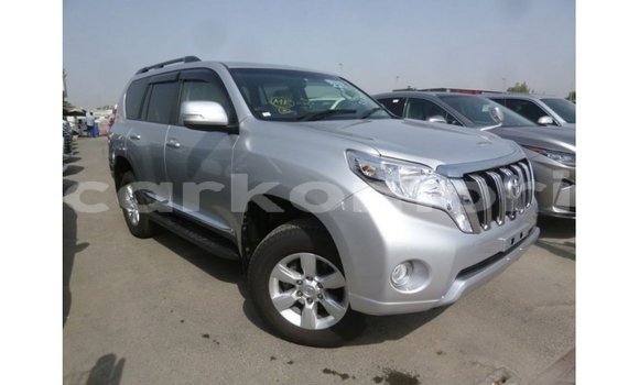 Acheter Import Voiture Toyota Prado Autre à Import - Dubai, Grande Comore Acheter Import Voiture Toyota Prado Autre à Import - Dubai, Grande Comore