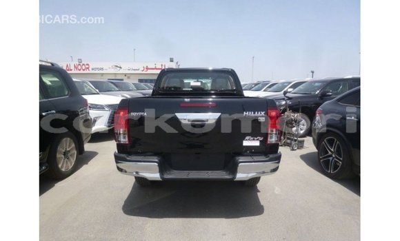 Buy Import Toyota Hilux Black Car in Import - Dubai in Great Comore Buy Import Toyota Hilux Black Car in Import - Dubai in Great Comore