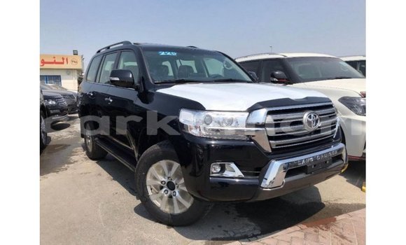 Acheter Import Voiture Toyota Land Cruiser Noir à Import - Dubai, Grande Comore Acheter Import Voiture Toyota Land Cruiser Noir à Import - Dubai, Grande Comore