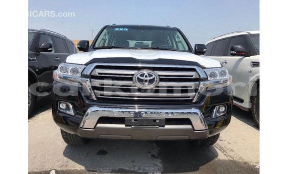 Acheter Import Voiture Toyota Land Cruiser Noir à Import - Dubai, Grande Comore Acheter Import Voiture Toyota Land Cruiser Noir à Import - Dubai, Grande Comore