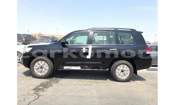 Acheter Import Voiture Toyota Land Cruiser Noir à Import - Dubai, Grande Comore Acheter Import Voiture Toyota Land Cruiser Noir à Import - Dubai, Grande Comore
