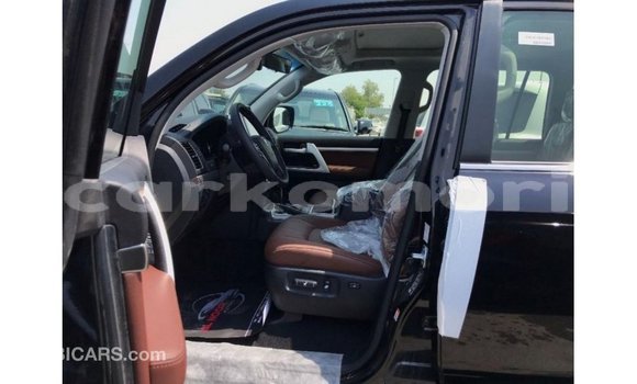 Acheter Import Voiture Toyota Land Cruiser Noir à Import - Dubai, Grande Comore Acheter Import Voiture Toyota Land Cruiser Noir à Import - Dubai, Grande Comore