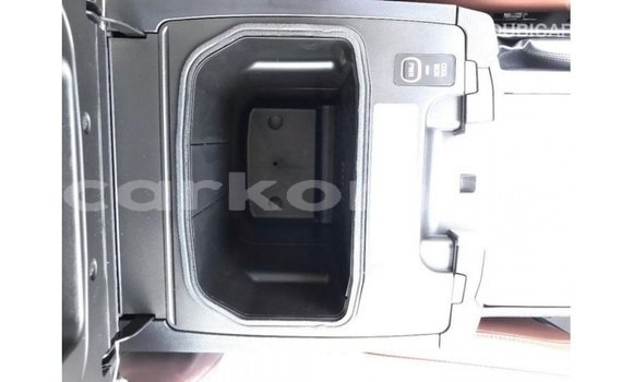 Acheter Import Voiture Toyota Land Cruiser Noir à Import - Dubai, Grande Comore Acheter Import Voiture Toyota Land Cruiser Noir à Import - Dubai, Grande Comore