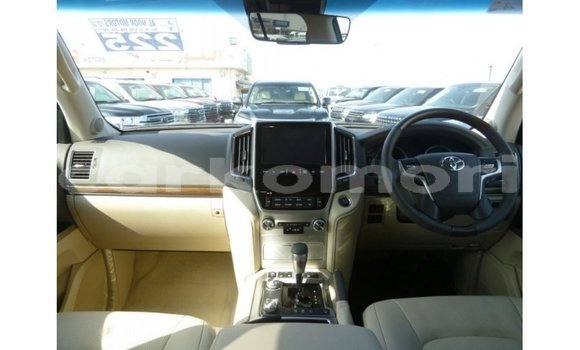 Buy Import Toyota Land Cruiser Black Car in Import - Dubai in Great Comore Buy Import Toyota Land Cruiser Black Car in Import - Dubai in Great Comore