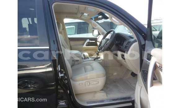 Buy Import Toyota Land Cruiser Black Car in Import - Dubai in Great Comore Buy Import Toyota Land Cruiser Black Car in Import - Dubai in Great Comore