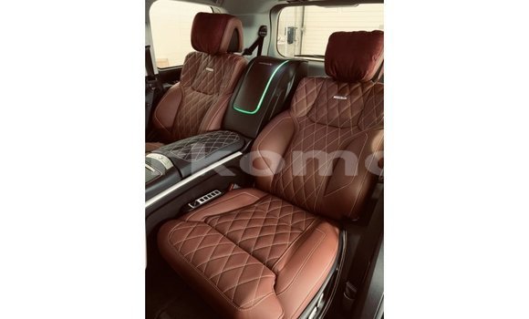 Buy Import Toyota Land Cruiser Black Car in Import - Dubai in Great Comore Buy Import Toyota Land Cruiser Black Car in Import - Dubai in Great Comore