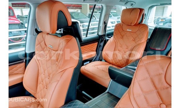 Buy Import Toyota Land Cruiser Black Car in Import - Dubai in Great Comore Buy Import Toyota Land Cruiser Black Car in Import - Dubai in Great Comore