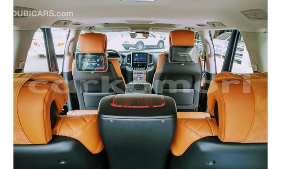 Buy Import Toyota Land Cruiser Black Car in Import - Dubai in Great Comore Buy Import Toyota Land Cruiser Black Car in Import - Dubai in Great Comore