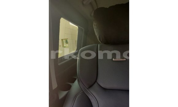 Buy Import Toyota Land Cruiser Black Car in Import - Dubai in Great Comore Buy Import Toyota Land Cruiser Black Car in Import - Dubai in Great Comore