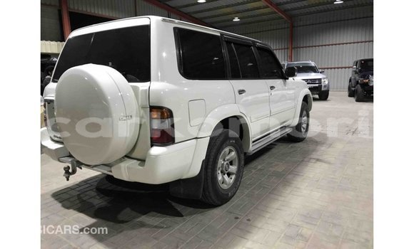 Acheter Import Voiture Nissan Patrol Blanc à Import - Dubai, Grande Comore Acheter Import Voiture Nissan Patrol Blanc à Import - Dubai, Grande Comore