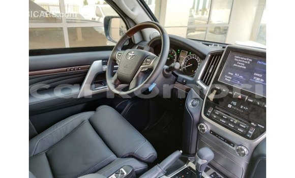 Buy Import Toyota Land Cruiser Black Car in Import - Dubai in Great Comore Buy Import Toyota Land Cruiser Black Car in Import - Dubai in Great Comore