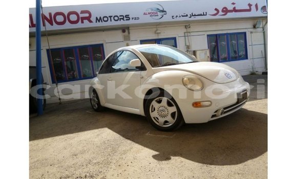 Acheter Import Voiture Volkswagen Beetle Blanc à Import - Dubai, Grande Comore