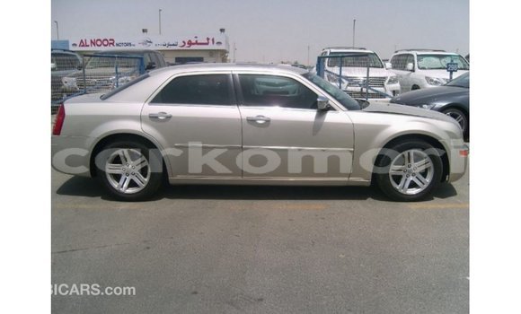 Buy Import Chrysler 300 Beige Car in Import - Dubai in Great Comore Buy Import Chrysler 300 Beige Car in Import - Dubai in Great Comore
