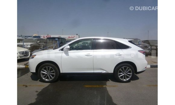 Acheter Import Voiture Lexus RX Blanc à Import - Dubai, Grande Comore Acheter Import Voiture Lexus RX Blanc à Import - Dubai, Grande Comore
