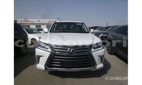 Acheter Import Voiture Lexus LX Blanc à Import - Dubai, Grande Comore Acheter Import Voiture Lexus LX Blanc à Import - Dubai, Grande Comore