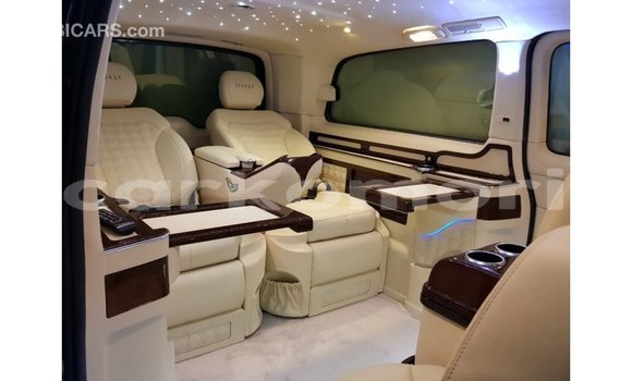 Buy Import Mercedes-Benz 250 Black Car in Import - Dubai in Great Comore Buy Import Mercedes-Benz 250 Black Car in Import - Dubai in Great Comore