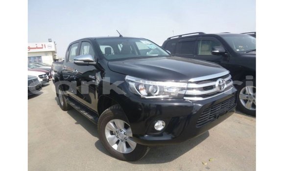 Acheter Import Voiture Toyota Hilux Noir à Import - Dubai, Grande Comore Acheter Import Voiture Toyota Hilux Noir à Import - Dubai, Grande Comore