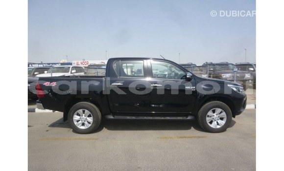 Acheter Import Voiture Toyota Hilux Noir à Import - Dubai, Grande Comore Acheter Import Voiture Toyota Hilux Noir à Import - Dubai, Grande Comore