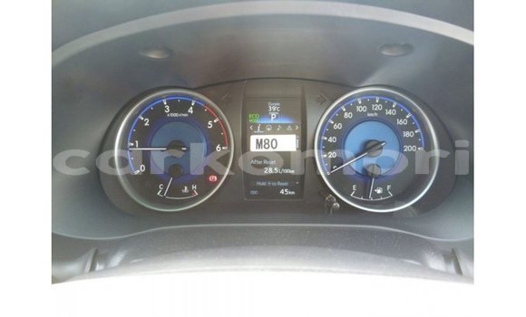 Acheter Import Voiture Toyota Hilux Noir à Import - Dubai, Grande Comore Acheter Import Voiture Toyota Hilux Noir à Import - Dubai, Grande Comore