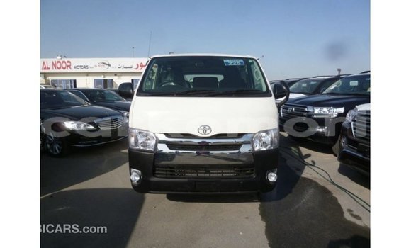 Acheter Import Voiture Toyota Hiace Blanc à Import - Dubai, Grande Comore Acheter Import Voiture Toyota Hiace Blanc à Import - Dubai, Grande Comore