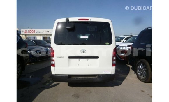 Acheter Import Voiture Toyota Hiace Blanc à Import - Dubai, Grande Comore Acheter Import Voiture Toyota Hiace Blanc à Import - Dubai, Grande Comore