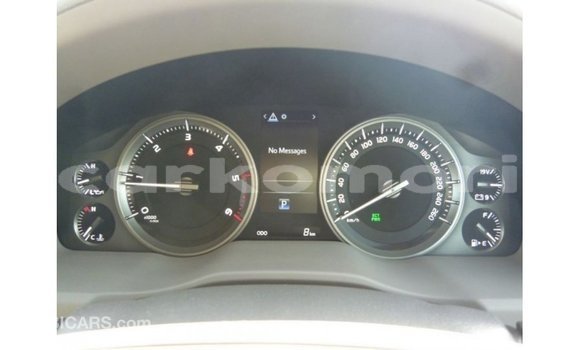 Buy Import Toyota Land Cruiser White Car in Import - Dubai in Great Comore Buy Import Toyota Land Cruiser White Car in Import - Dubai in Great Comore