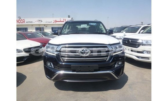 Acheter Import Voiture Toyota Land Cruiser Bleu à Import - Dubai, Grande Comore Acheter Import Voiture Toyota Land Cruiser Bleu à Import - Dubai, Grande Comore