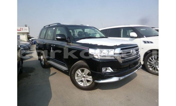 Acheter Import Voiture Toyota Land Cruiser Noir à Import - Dubai, Grande Comore Acheter Import Voiture Toyota Land Cruiser Noir à Import - Dubai, Grande Comore