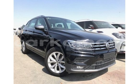 Acheter Import Voiture Volkswagen Tiguan Noir à Import - Dubai, Grande Comore