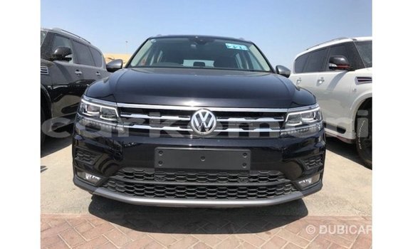 Acheter Import Voiture Volkswagen Tiguan Noir à Import - Dubai, Grande Comore Acheter Import Voiture Volkswagen Tiguan Noir à Import - Dubai, Grande Comore