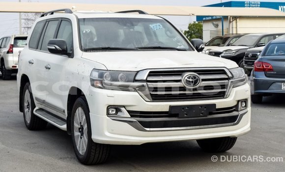 Buy Import Toyota Land Cruiser Black Car in Import - Dubai in Great Comore Buy Import Toyota Land Cruiser Black Car in Import - Dubai in Great Comore