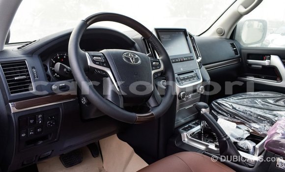 Buy Import Toyota Land Cruiser Black Car in Import - Dubai in Great Comore Buy Import Toyota Land Cruiser Black Car in Import - Dubai in Great Comore