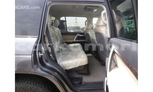 Acheter Import Voiture Toyota Land Cruiser Autre à Import - Dubai, Grande Comore Acheter Import Voiture Toyota Land Cruiser Autre à Import - Dubai, Grande Comore