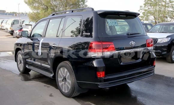 Buy Import Toyota Land Cruiser Black Car in Import - Dubai in Great Comore Buy Import Toyota Land Cruiser Black Car in Import - Dubai in Great Comore