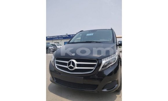 Buy Import Mercedes-Benz 250 Black Car in Import - Dubai in Great Comore Buy Import Mercedes-Benz 250 Black Car in Import - Dubai in Great Comore