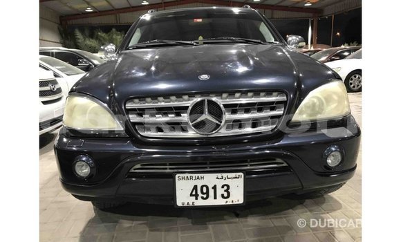 Acheter Import Voiture Mercedes-Benz 190 (W201) Bleu à Import - Dubai, Grande Comore Acheter Import Voiture Mercedes-Benz 190 (W201) Bleu à Import - Dubai, Grande Comore